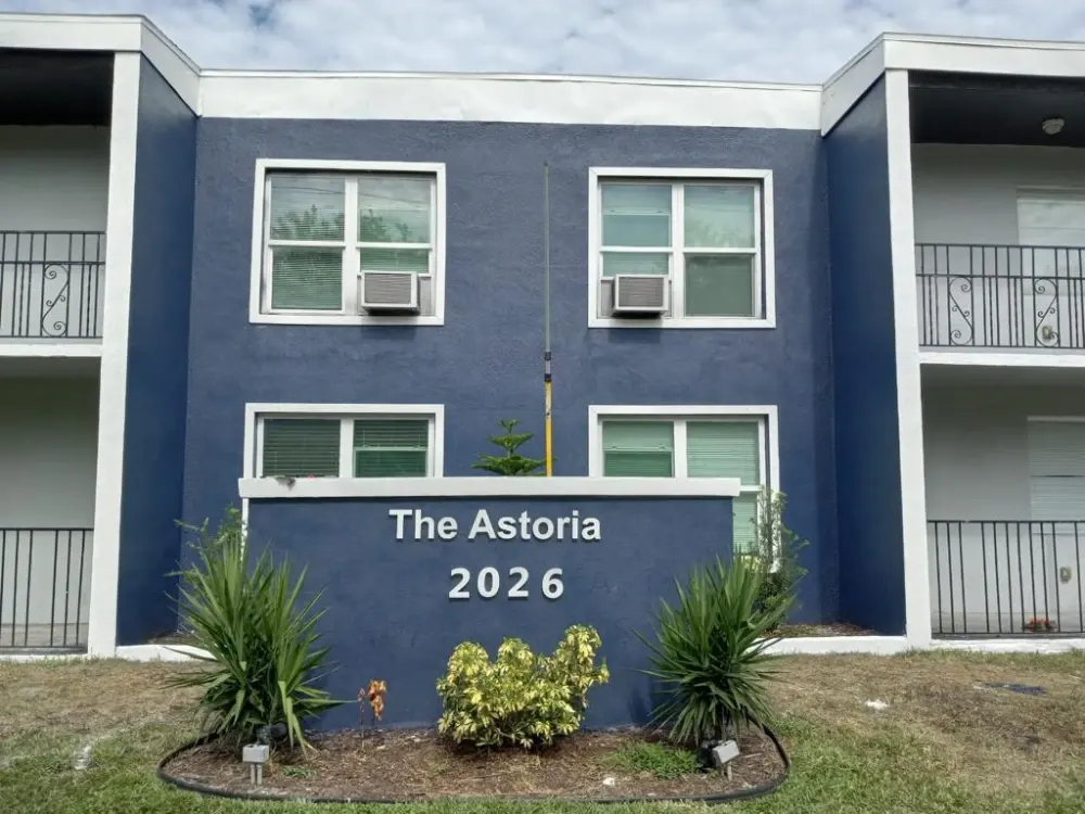 Astoria Apartments photo 1