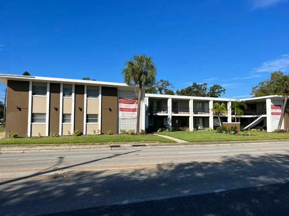 Avalon Apartments photo 9