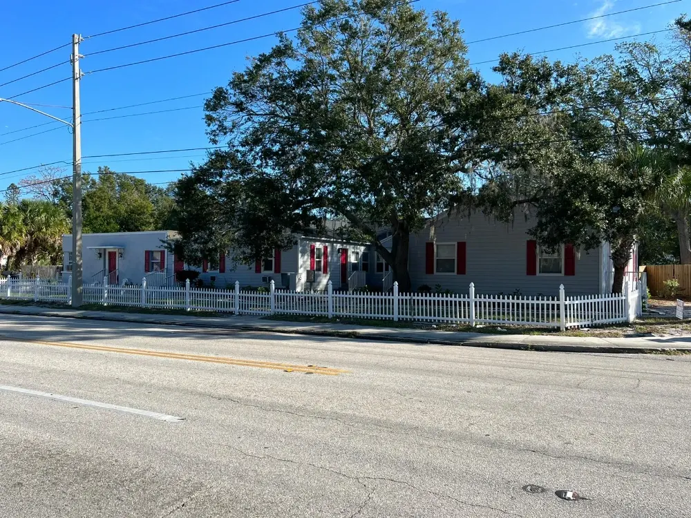 Rose Apartments photo 4